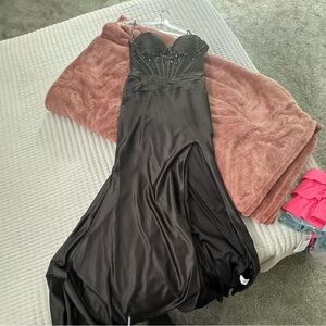 Elegant Black Evening Gown